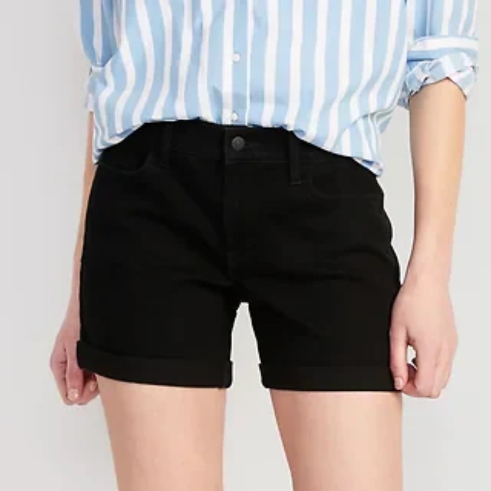 NEW Old Navy Mid-Rise Wow Black-Wash Jean Shorts  Women  5"  inseam SIZE  8 - Picture 9 of 17